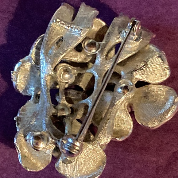 Vintage Coro craft brooch Silvertone - Picture 2 of 4
